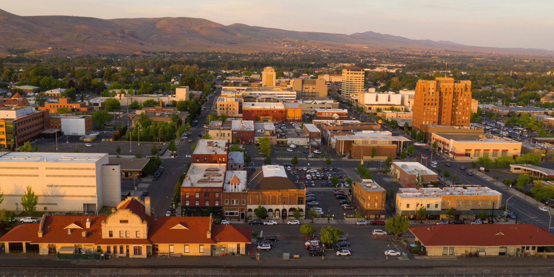 Yakima Pedestrian Injured in Crash on East Nob Hill Boulevard