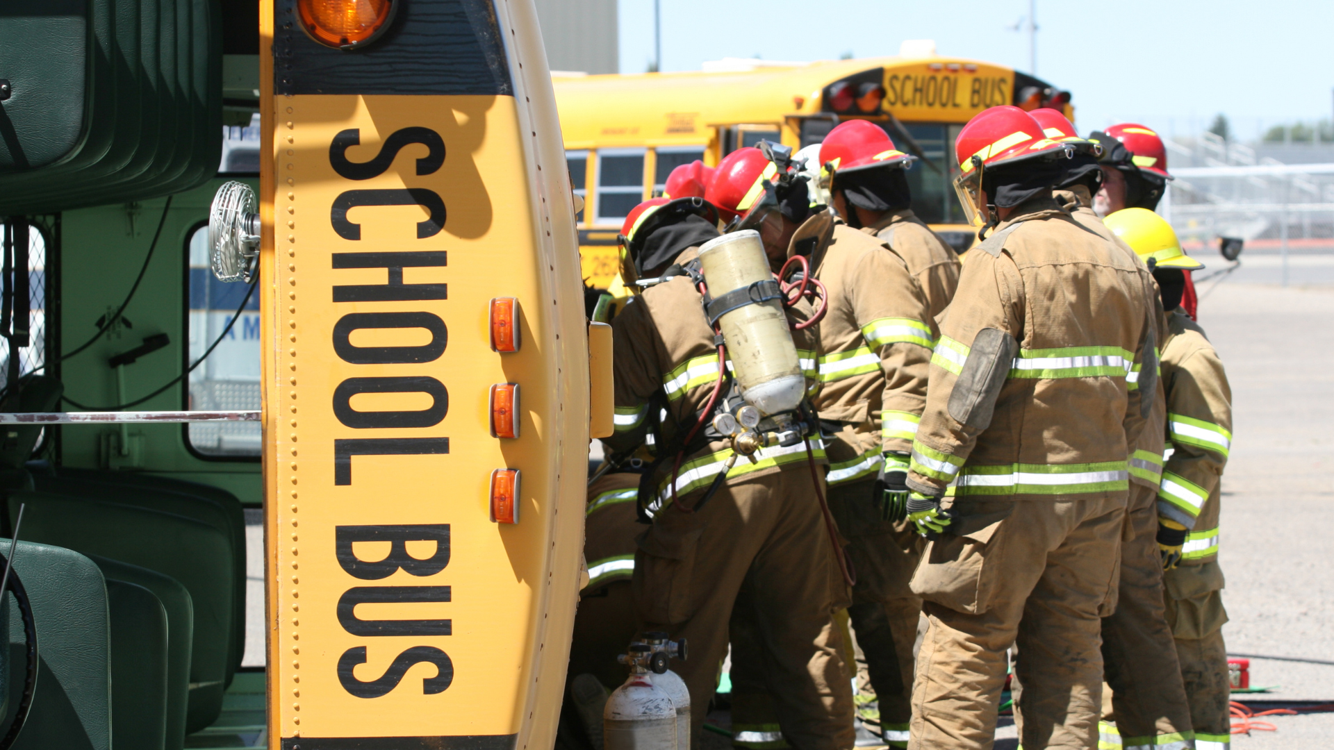 Graham School Bus Crash Closes SR 161, Leaves One in Critical Condition