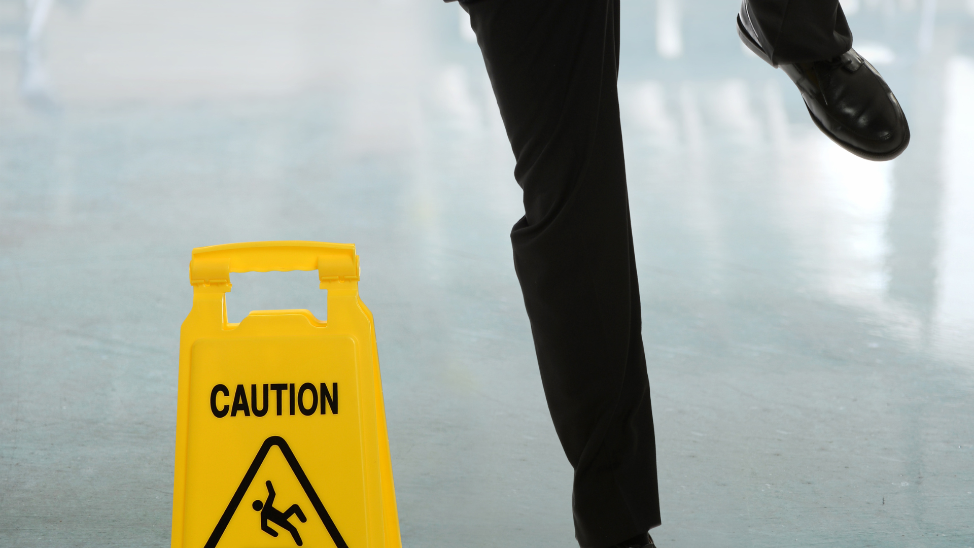 What Evidence Does a Bellevue Slip and Fall Lawyer Need to Build a Strong Claim?